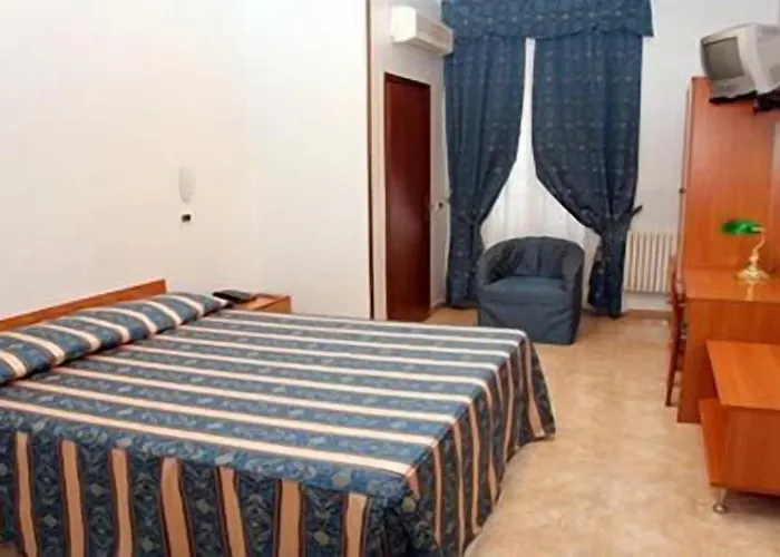 Nizza Hotel 3*