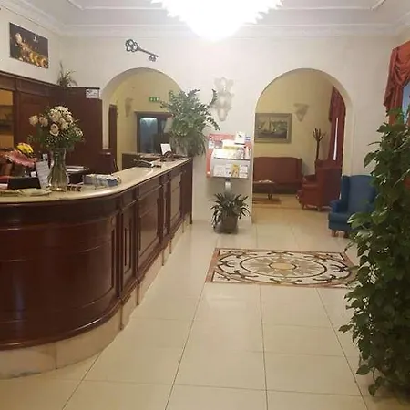 Nizza 3* تورينو